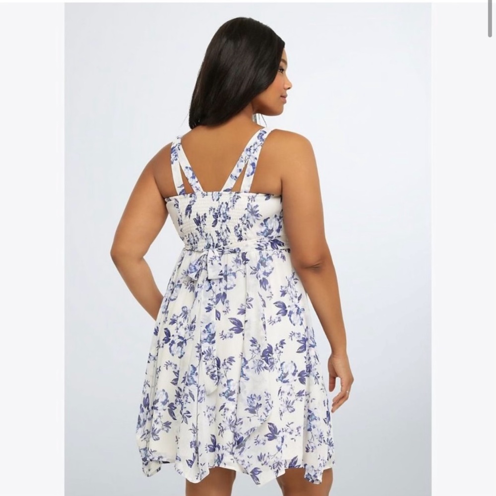 torrid White Dress with Blue Floral Print - Picture 2 of 9